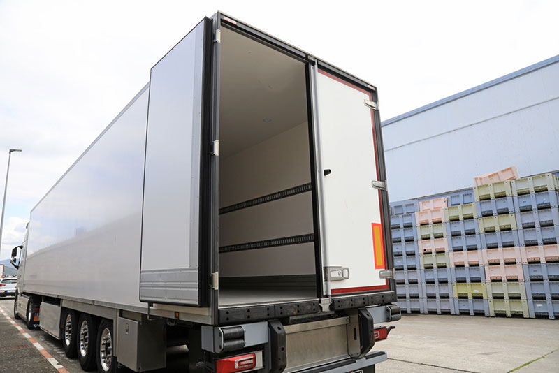 Confiez à Réparation de véhicules frigorifiques la réparation de votre carrosserie pour un résultat professionnel et de qualité. 
